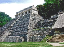 Il Tempio delle Iscrizioni ospita la tomba di Pacal